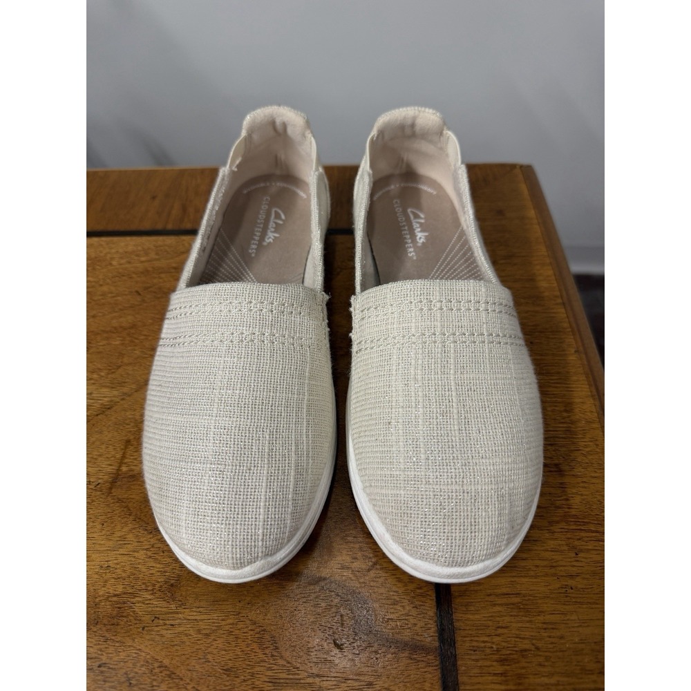 Clarks Cloudsteppers 6 Beige Silver Metallic Canvas‎ Slip-On shoes Sneakers Walk